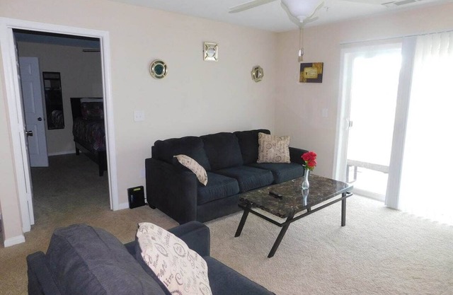 Peaceful office space with Bed with 2Bdrms/2Ba