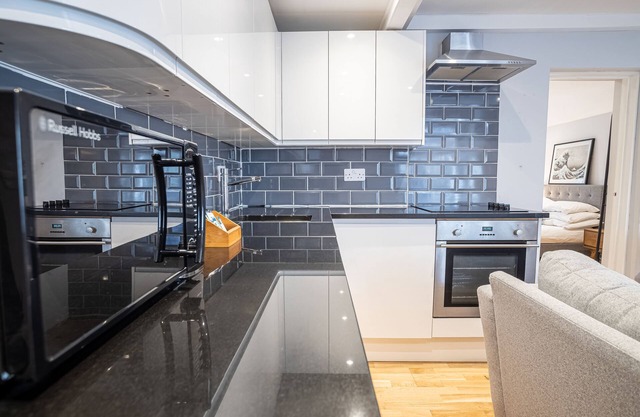 Peaceful, Pet-Friendly 1DBL Bed Flat by South Park