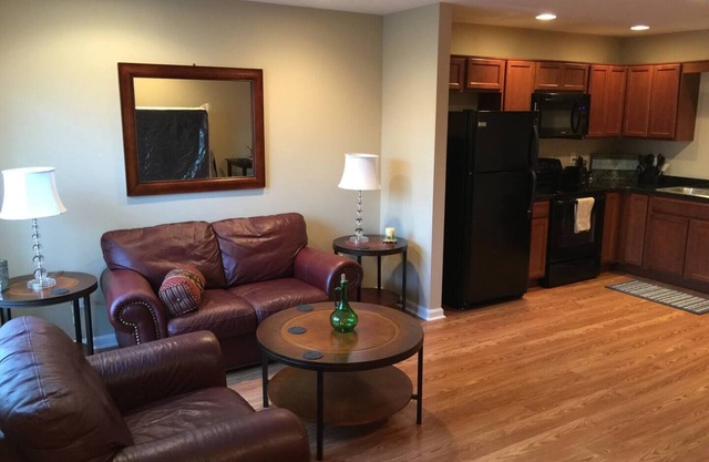 Peaceful Private and Safe 1 bedroom Elizabethtown apartment