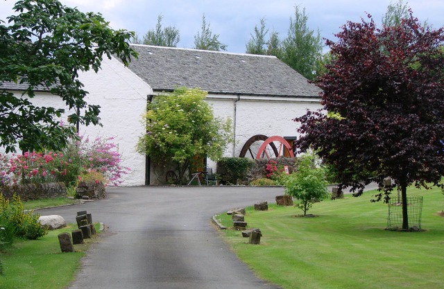 Chalets paisibles et relaxants pour 6 personnes dans le magnifique cadre du Loch Lomond - site unique.