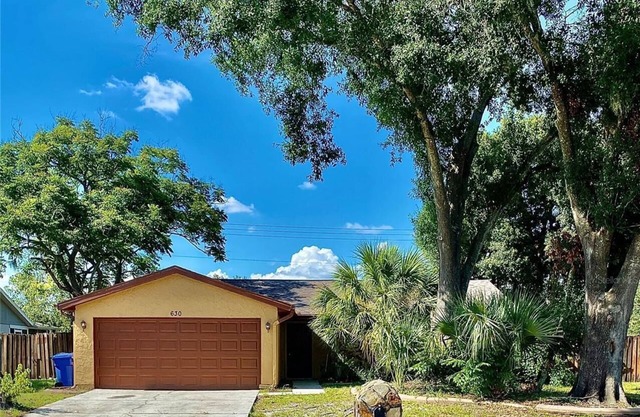 Peaceful Retreat: Charming Home in a Quiet Area. Big Yard and Dog Friendly!