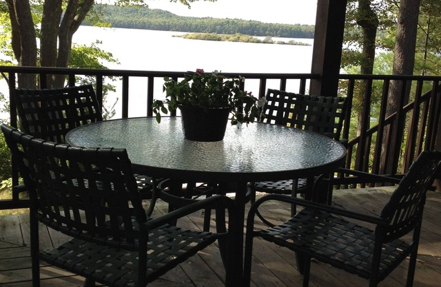 Paisible, Rustic Retreat, 25ft de plage privée, 300 Acre étang