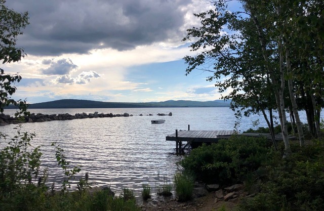 Peaceful, Secluded Waterfront Cottage with Sandy Beach