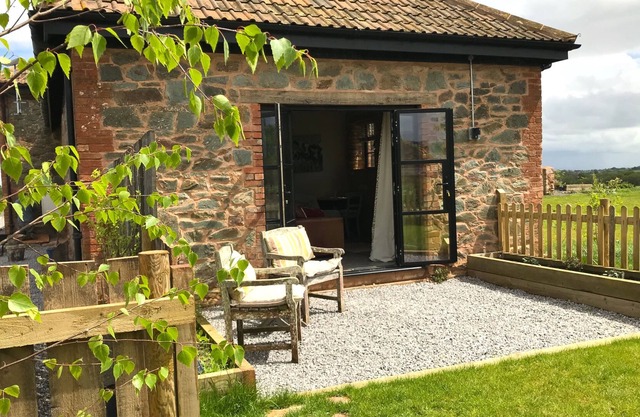 Peaceful Somerset Retreat With Views Over Quantock Hills