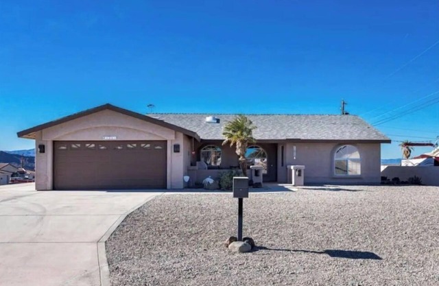 Peaceful Southside Home 2026 Snowbirds Welcome