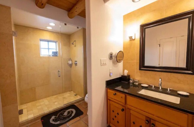 Peaceful Suite in Desert Inn- Acoma Queen Room