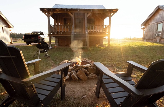 CenterHillLake/CreeksideCouplesTinyCabin