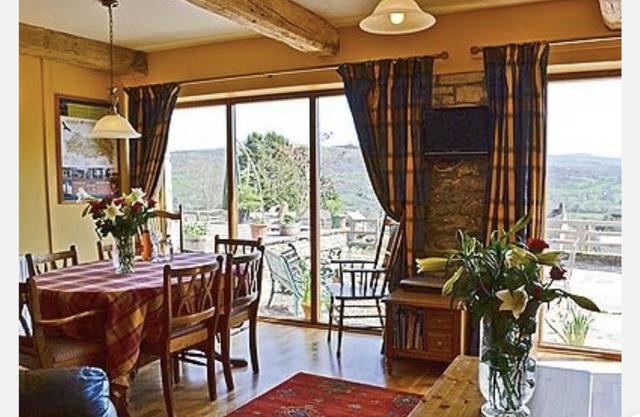 Peacock Cottage, Pet Friendly, Black Mountain Range, niché sur Brecon Beacons