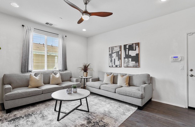 Peacock Court Sanctuary Elegant 3BR Home in Eastvale, CA 30-Day Min Stay #42123