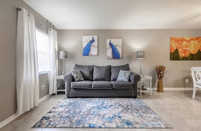 Peacock Place Cozy aptmt in heart of Brandon