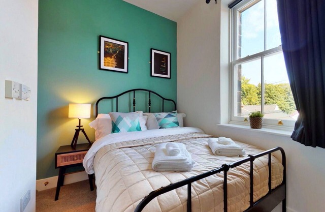 Peak Dale Apartment