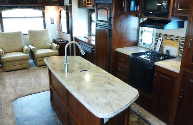 PEAK OF THE PACIFIC 1BR-1BATH