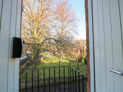 Pear Cottage - Priorwood Garden