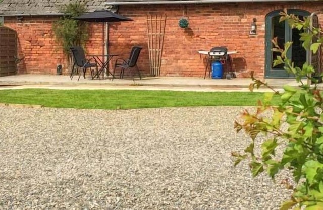 PEAR Tree Cottage, les animaux de compagnie à Ellesmere, Réf 23293