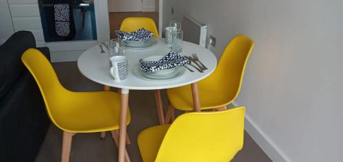 Pearl Bay - One bedroom Luxury Apartment in St Albans