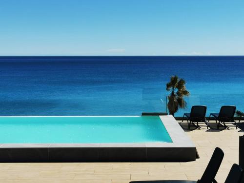 Pearl Beach - Rooftop Pool Seaside