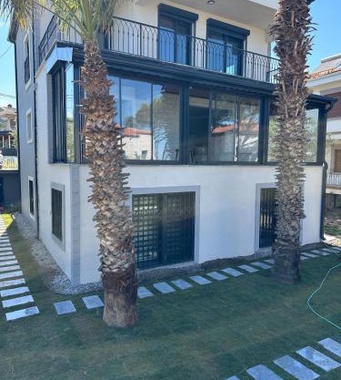 PEARL MANSİON-Cunda island , Large garden with sea views