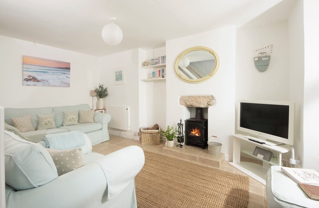 Pebble Cottage. Picture perfect cottage in St Just