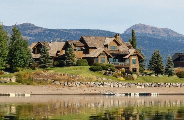 Pelican Point Lodge Island Park, ID Yellowstone Executive Retreat