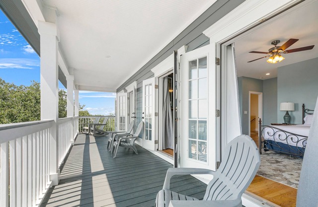 Pelican View Beach House - Private Beach!!