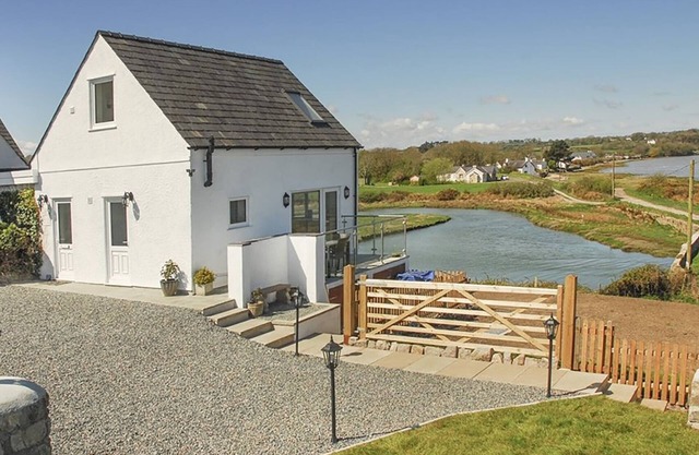 Stylo Y Prys, RED WHARF BAY