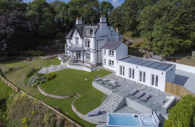 Penally Manor - Luxurious Manor House - Tenby
