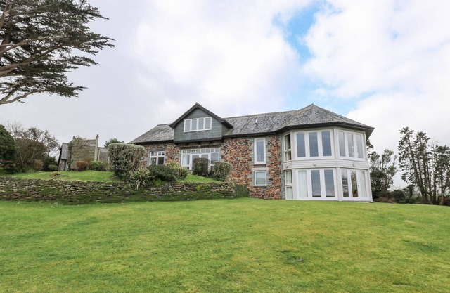 Maison de Penarvon, HELFORD
