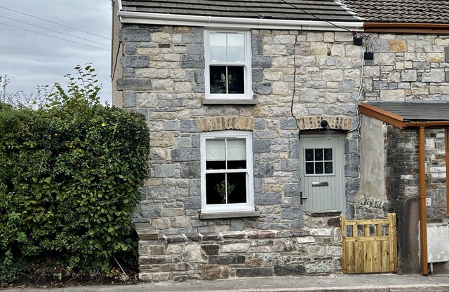 Gorgeous 2-Bed Cottage in Penderyn, Brecon Beacons