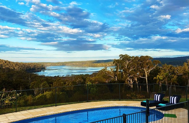 Peninsula Hideway - Secluded Summer Escape with Pool and Pristine Views