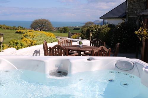 Penlan Coastal Cottages-Millstone