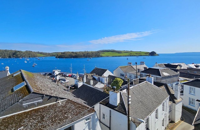 Pennant - an apartment that sleeps 4 guests in 2 bedrooms