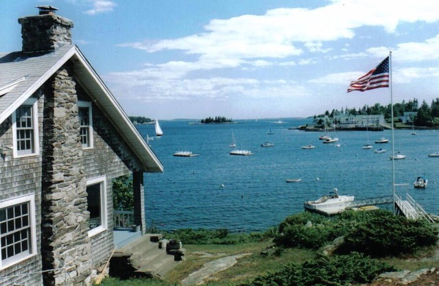 Pennoyer Point Cottage - 4 BR Waterfront Cottage B- Mooring Access + Shared Dock