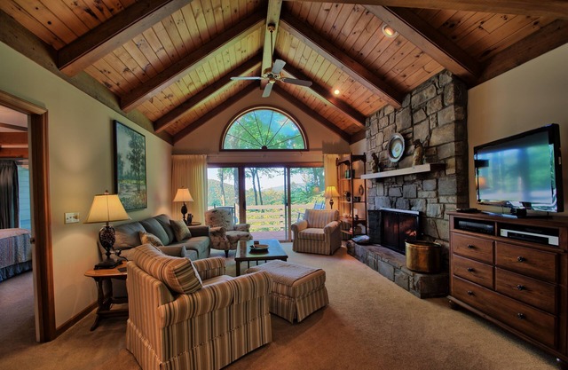 Penrith Hideaway ~ Yonahlossee, Tennis, Natation, Vues