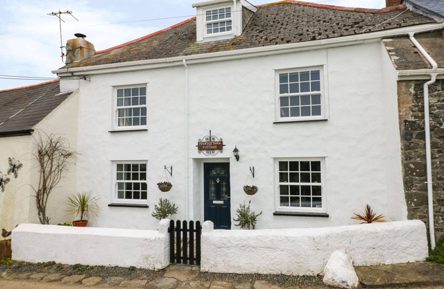 Penrose Farm Cott, ST KEVERNE