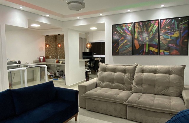 Penthouse apartment 200 meters from the beach overlooking the sea.