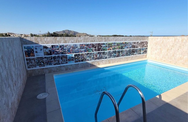 Penthouse avec piscine privée près de la plage