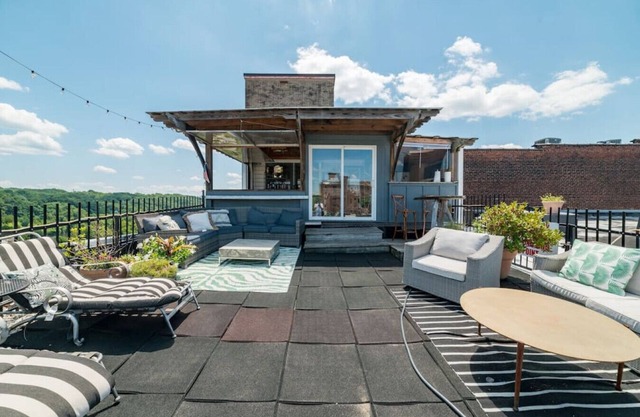 Penthouse Rooftop + 1BR Unit | Downtown LYH