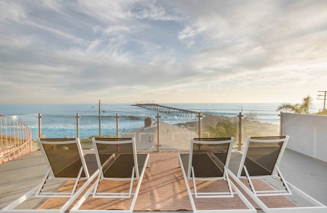 Penthouse Surfside Oasis in Mussel Shoals!