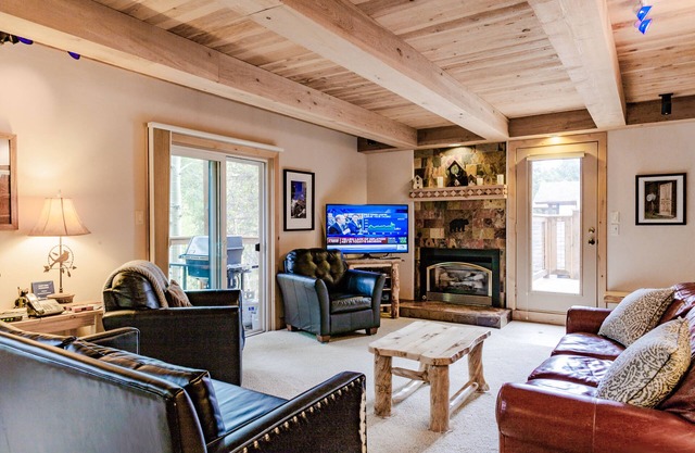 Penthouse-Upscale-Family style - À distance de marche de Lift, Town, Pool **