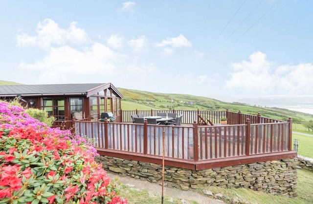 Pentref, ABERDOVEY