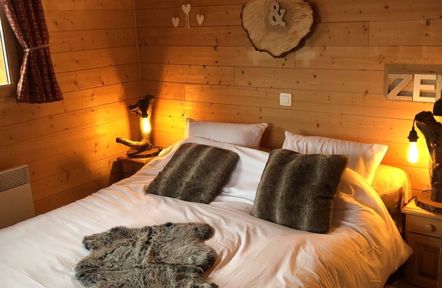 Cabane perchée avec jacuzzi privatif