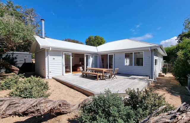 Perfect beachside living - Point Lonsdale