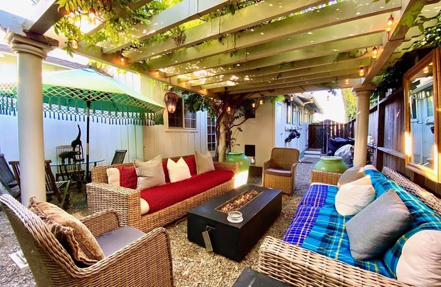 Une escapade de luxe parfaite à deux pâtés de maisons de Oldtown State Street!