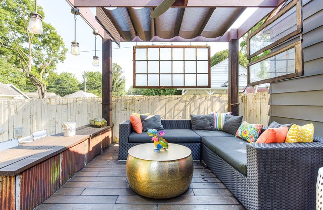 Broad Ripple Gem: King Bed, Hot Tub, Pet Friendly w/Fenced Yard, Walk to Village