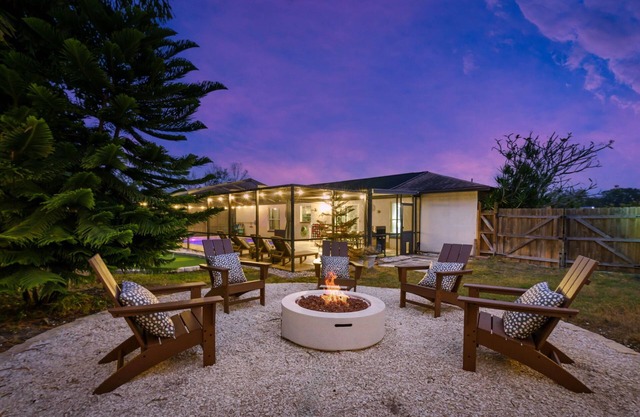 Perfect Family Escape! Pool~Fire Pit~Games