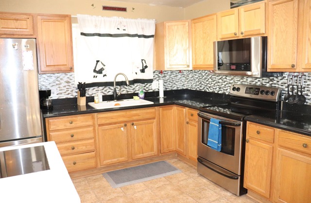Perfect family fun home 15 min to strip/airport