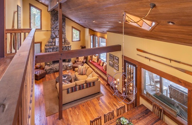 Perfect Family Getaway-spa-firepit