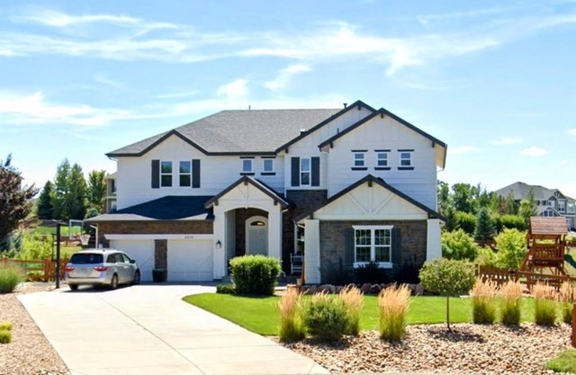 Perfect Family Home - Large Backyard and Beautiful Mountain Views