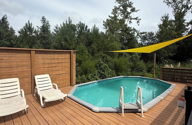 PERFECT family home getaway - POOL, HOT TUB, OUTDOOR movie theater & Fire pit!