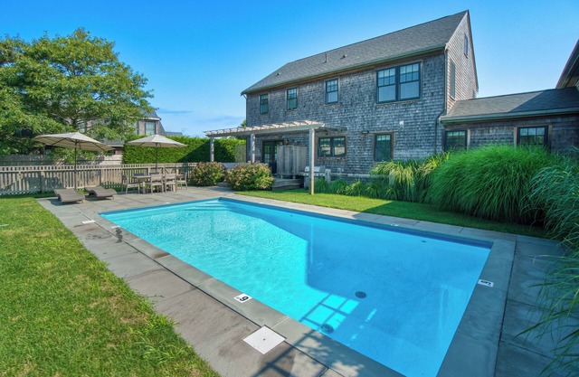 Belle maison privée de 4 chambres avec piscine d'eau salée chauffée